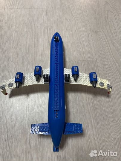 Самолет lego