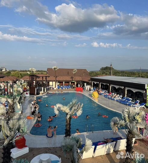 Спасатель в бассейн