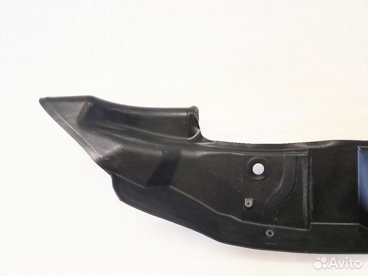Уплотнитель подкрылка передний Audi Q5 8R левый