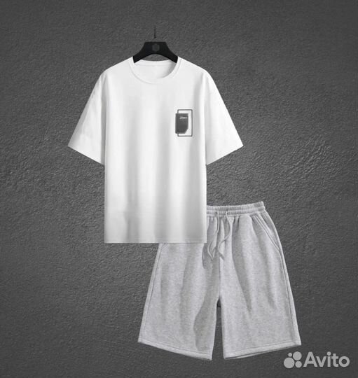 Спортивный костюм