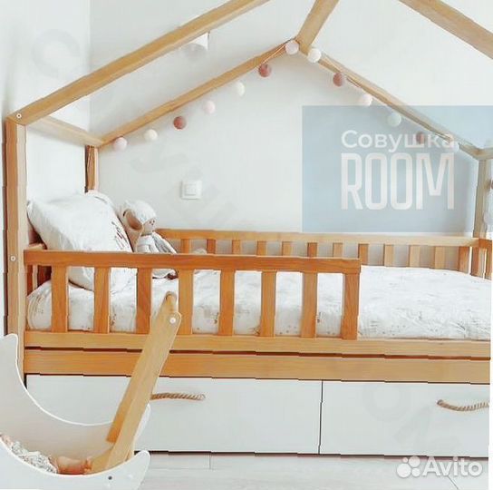 Детская кровать домик из массива бука