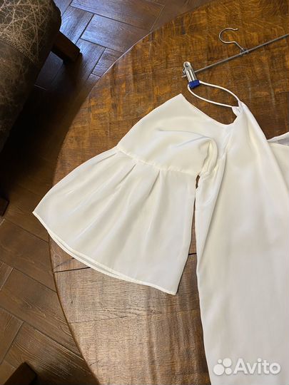 Шикарная блузка HM с открытыми плечами 50-52