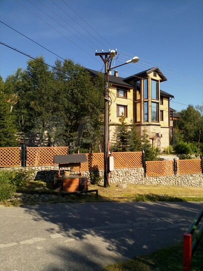 Дом 270 м² на участке 20 сот.