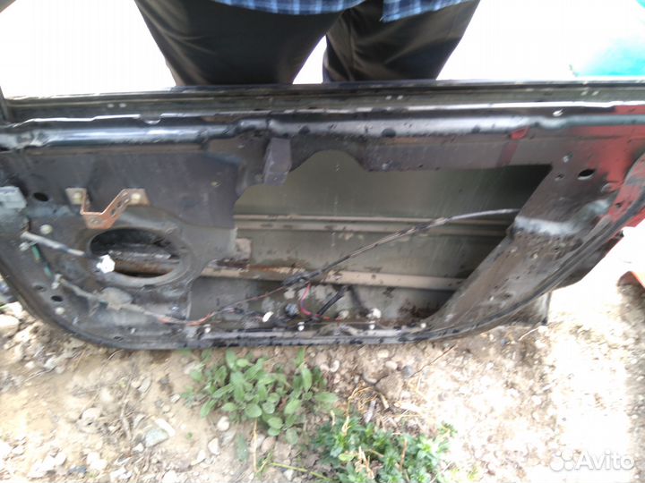 Дверь передняя правая ниссан примьера Р12 наличие