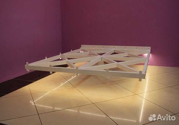 Парящая кровать