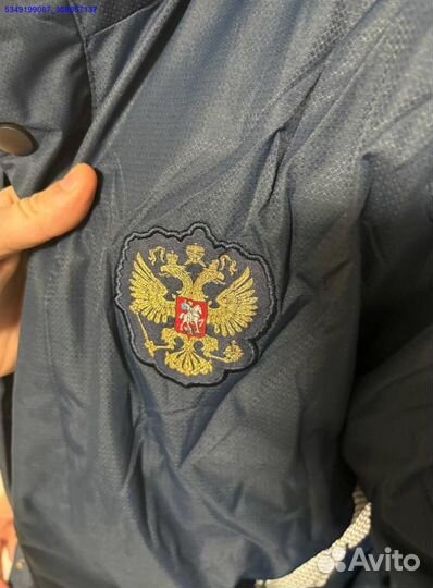 Зимний спорт с костюмом Asics