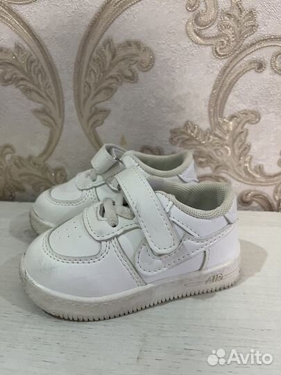 Кроссовки детские