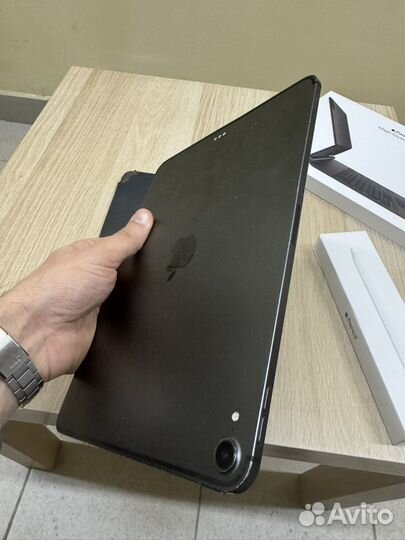 iPad Pro 11 256Gb LTE Акб89 RU/A Keyboard Procreat