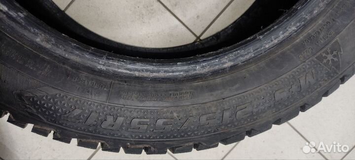 Goodyear Ultragrip 600 215/55 R17 98T