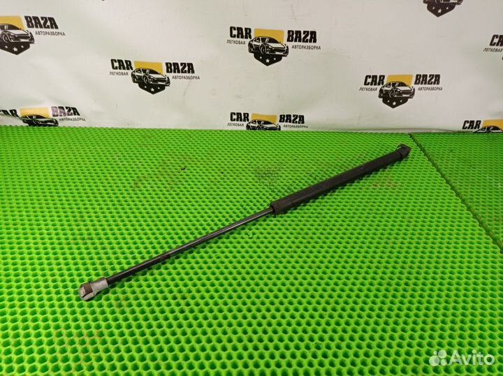 Амортизатор крышки багажника