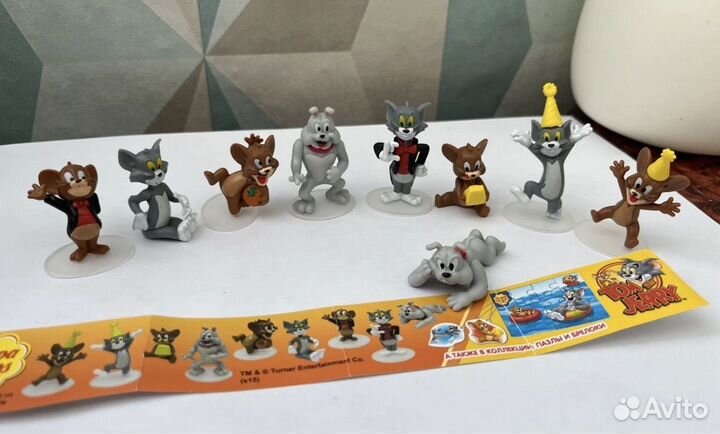 Игрушки киндер и свит бокс