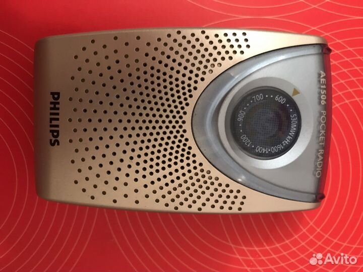 Портативный радиоприемник Filllps AE 1506