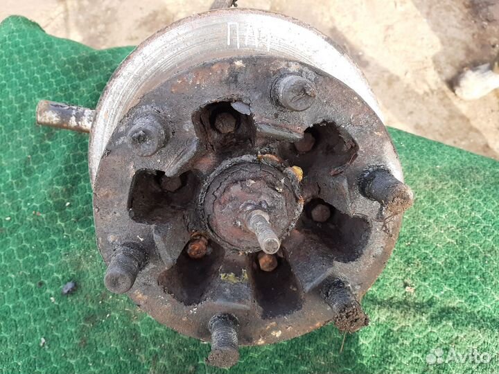 Кулак поворотный правый газель 33021