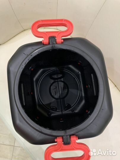 Чашечная поилка для кур бак 30 л на 8 чаш