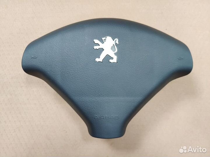 Заглушка руля Peugeot 307