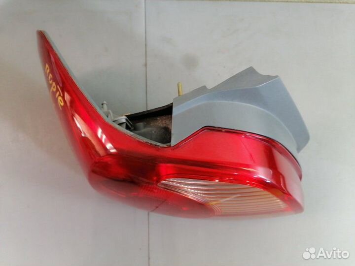 Стоп-сигнал левый Toyota Porte NNP10 1nzfe 2002