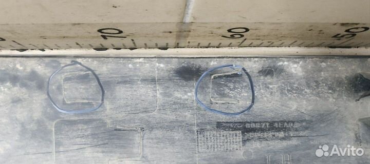 Накладка двери передняя левая Nissan Qashqai