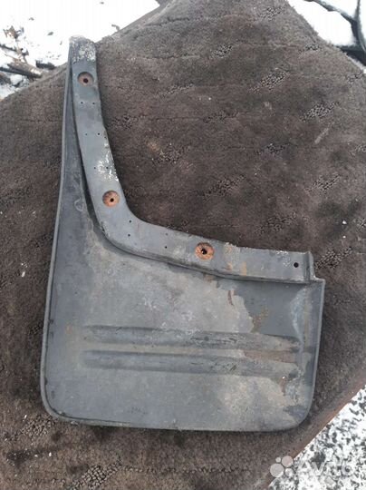 Брызговик передний Mitsubishi Pajero iO Pinin