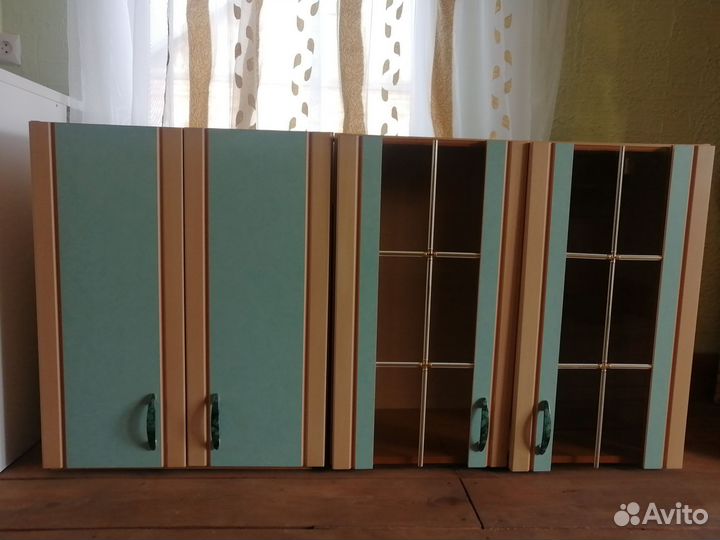 Кухонные навесные шкафы