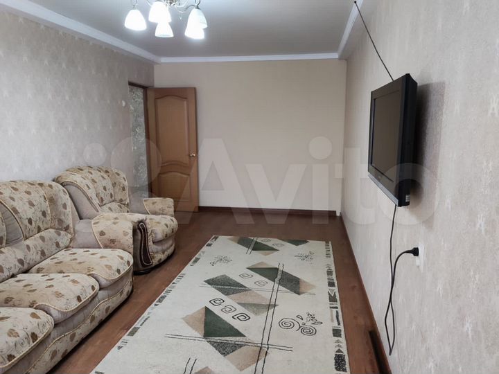 2-к. квартира, 55 м², 1/10 эт.