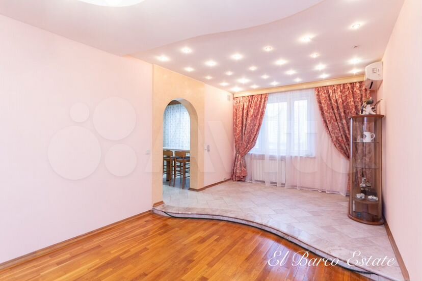 4-к. квартира, 101 м², 3/17 эт.