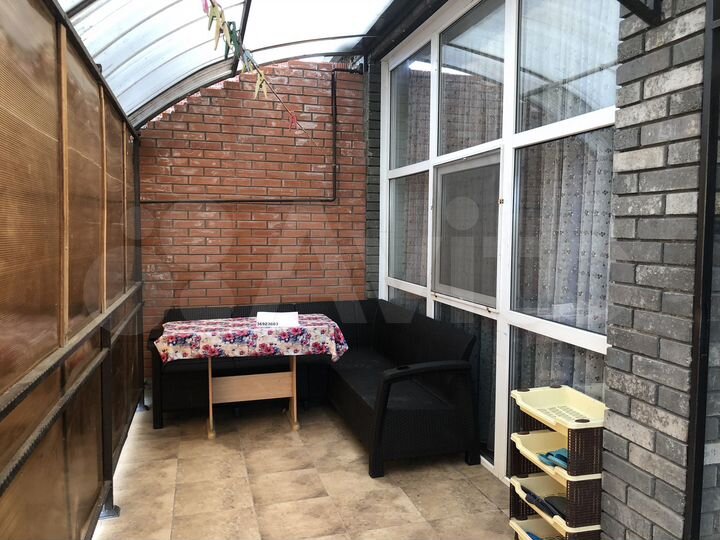 Дом 160 м² на участке 4 сот.