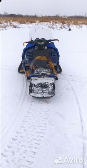 Снегоход Ямаха с двигателем Лифан