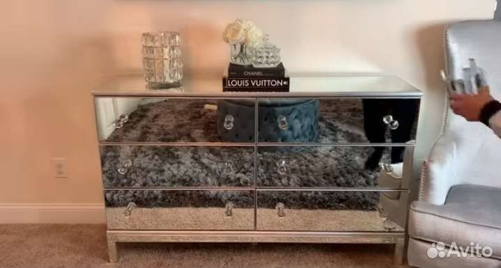 Зеркальный комод