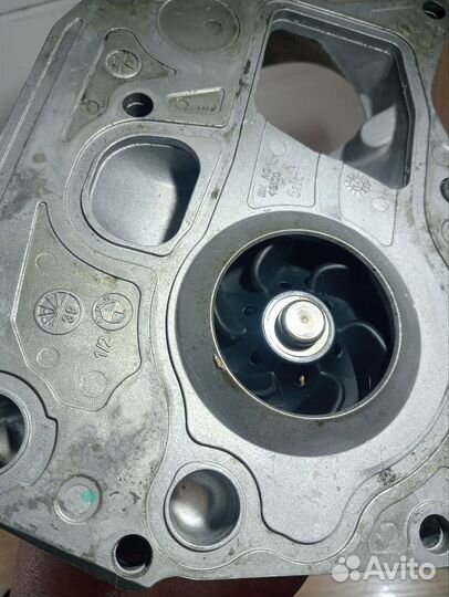 Насос охлаждающей жидкости Насос охлаждающей жидкости B47 BMW B47D20