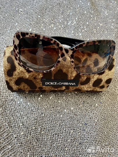 Солнцезащитные очки женские брендовые