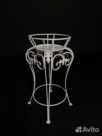 Подставка для цветов кованая