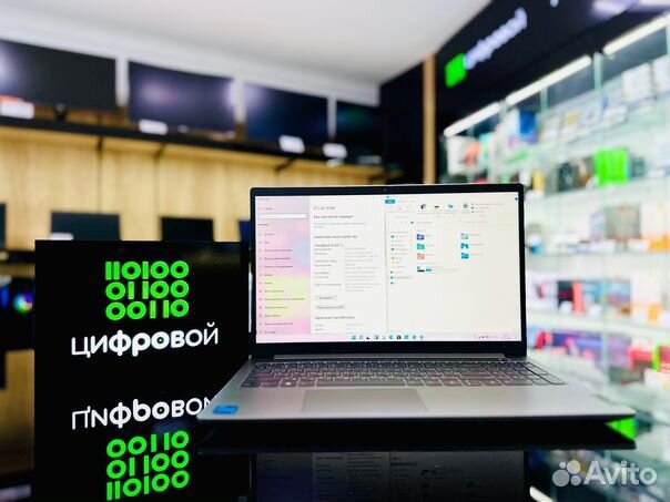 Мощный ноутбук Lenovo i3-1115G4/DDR4-8/SSD-256