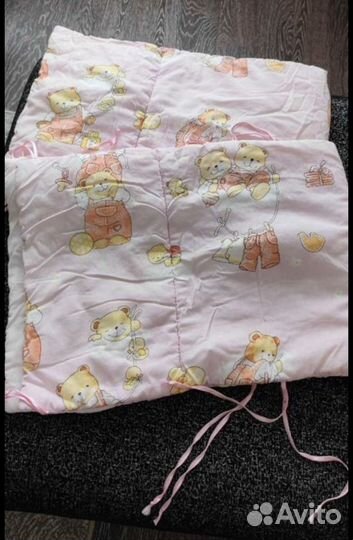 Бортики в кроватку