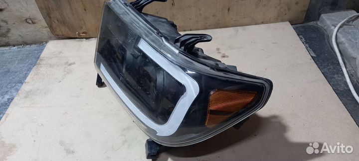 Toyota Tundra Фара передняя левая аналог Toyota Se