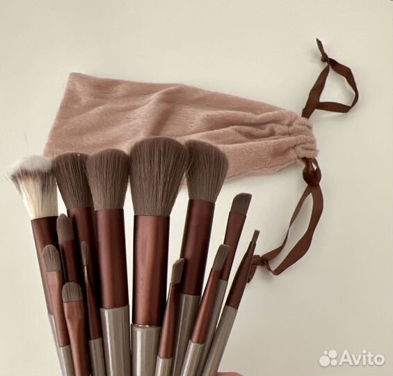 Кисти для макияжа профессиональные в чехле 13 штук