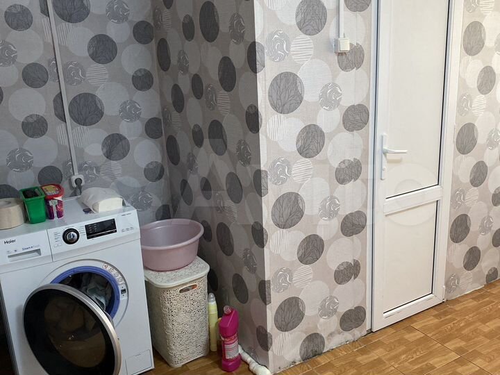 3-к. квартира, 65 м², 1/2 эт.