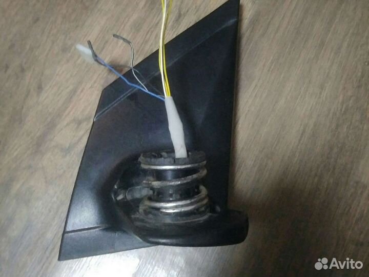 Поворотная втулка для бокового зеркала