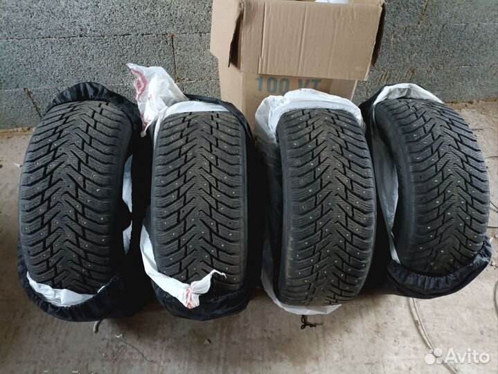 Nokian Tyres Hakkapeliitta 8 245/50 R18 104T