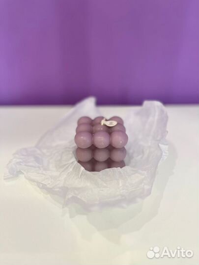 Восковая свеча ароматическая розовая для дома куб