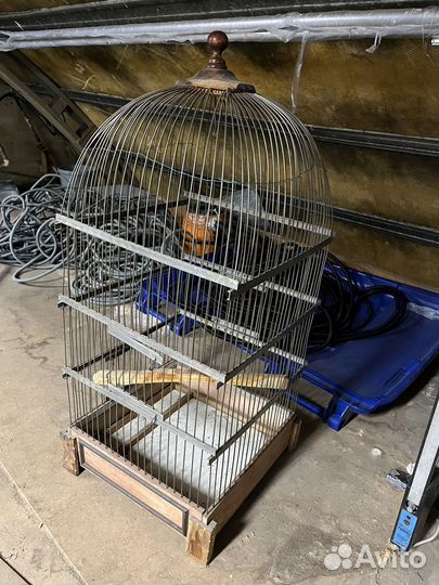 Большая клетка для птиц
