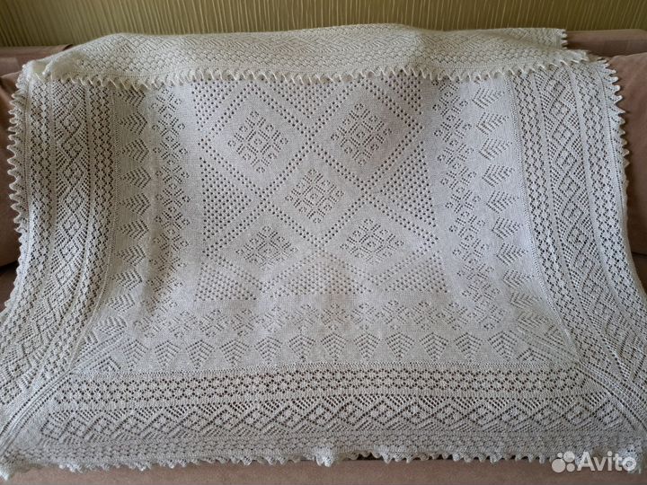 Пуховый платок шаль. Белая шаль