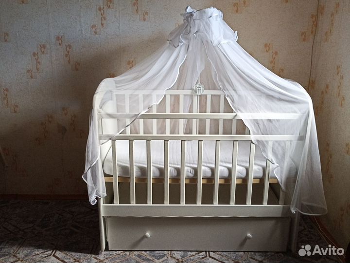 Кровать с балдахином