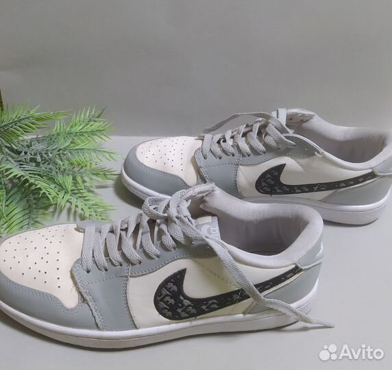 Кроссовки Nike Dior