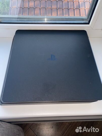 Sony playstation 4 slim