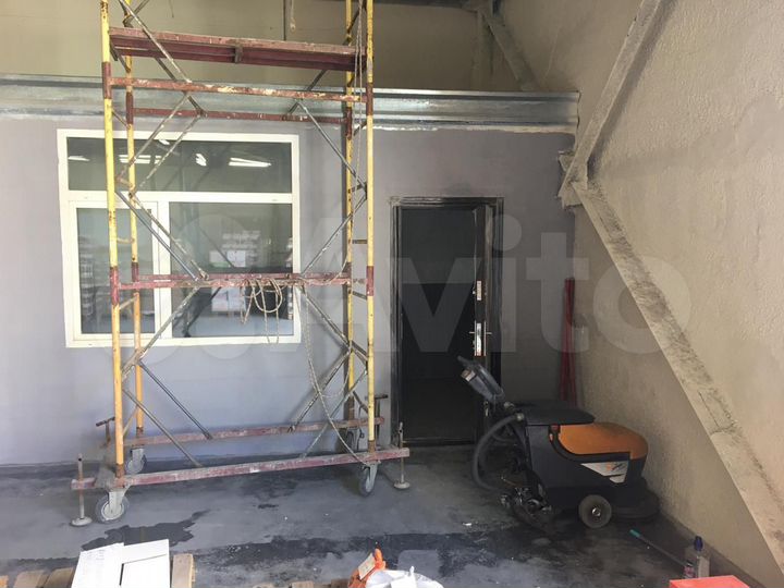 Склад, 276 м² с офисами 120 м2