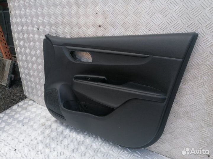 Обшивка двери передняя правая Kia Rio FB 1.6 G4FG