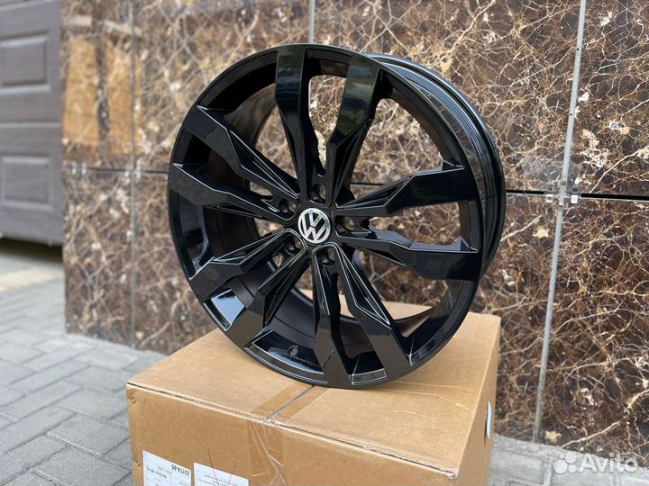 Комплект дисков R20 5/112 Volkswagen новые