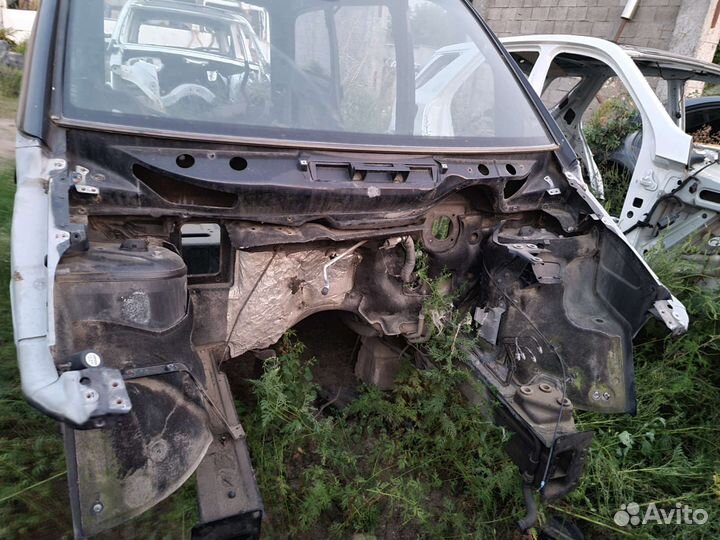 Кузов по частям Mercedes W639