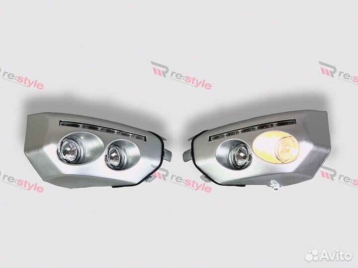 Туманки Toyota FJ Cruiser 2 линзы Клык в бампер