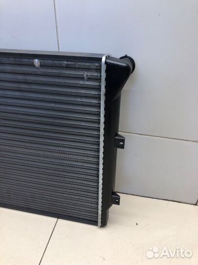 Радиатор основной Volkswagen Passat B7 2.0 cffb